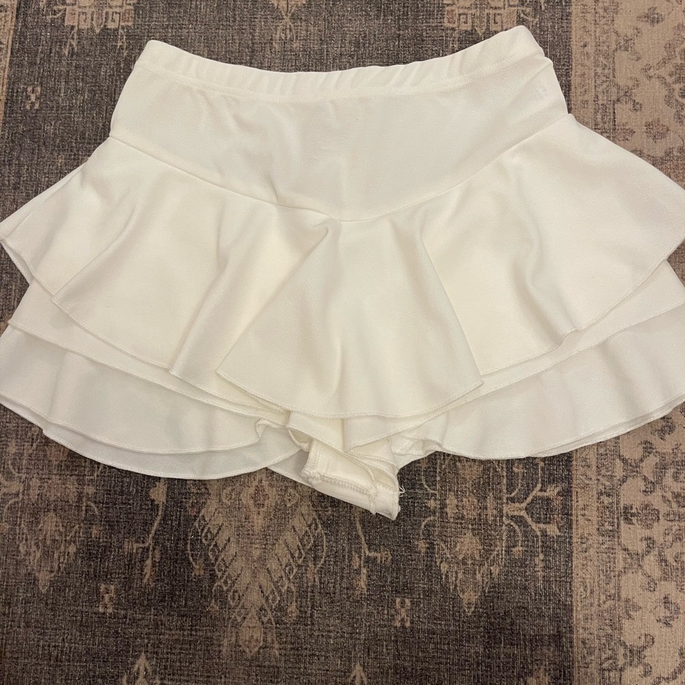 Chic White Layered Women's Skort